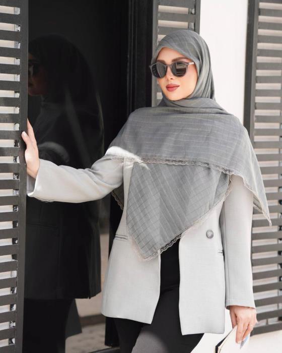 روسری دور دانتل